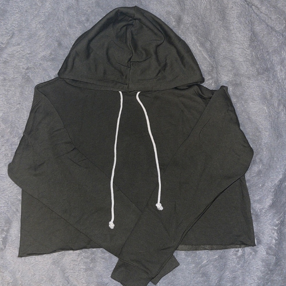 ARMY GREEN CROPPED HOODIE!!